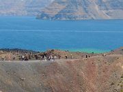 Excursión por el Volcán (Nea Kameni) de la isla de Santorini Tour excursión por el volcán de Santorini